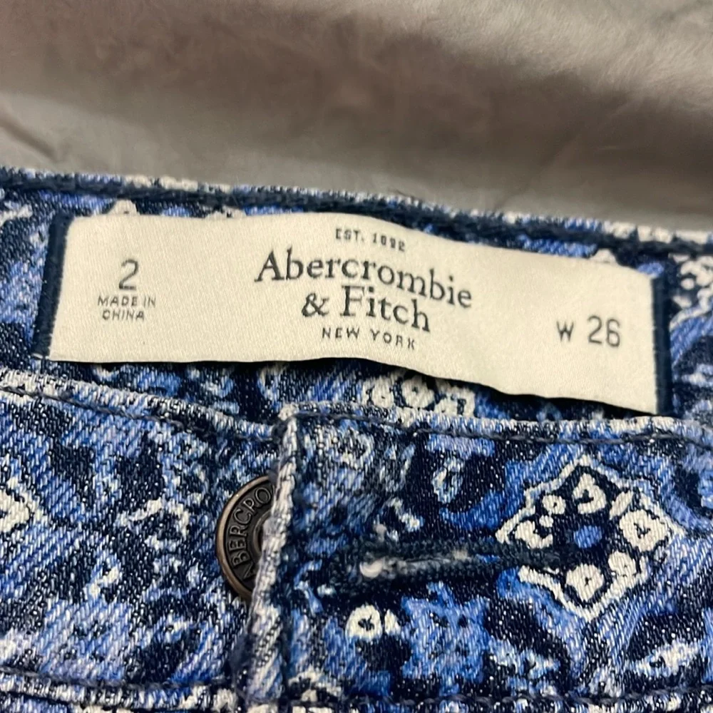 Abercrombie & Fitch Jean Short Shorts Size 26